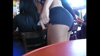 Noodle reccomend hooters booty